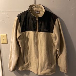 Columbia zip up fleece outer layer